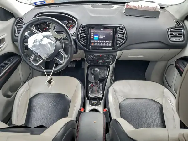 3C4NJDCB0JT397933 2018 JEEP COMPASS - Image 8
