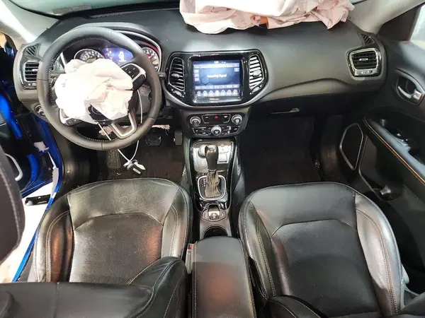 3C4NJDCB0JT400586 2018 JEEP COMPASS - Image 8