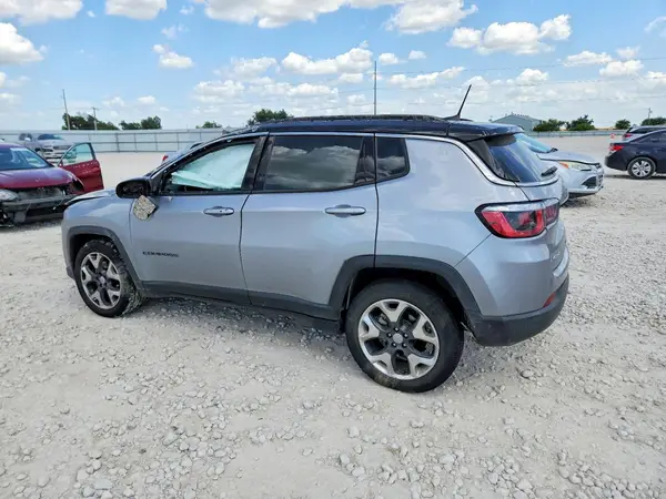 3C4NJDCB0JT423110 2018 JEEP COMPASS - Image 2