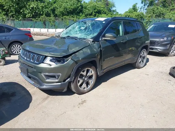 3C4NJDCB0JT434527 2018 JEEP COMPASS - Image 2