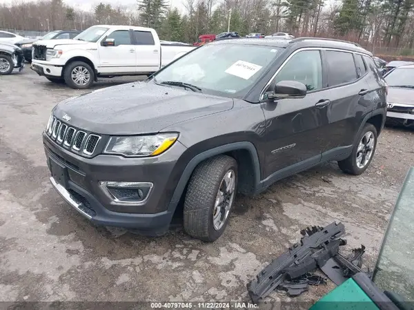 3C4NJDCB0JT434625 2018 JEEP COMPASS - Image 2