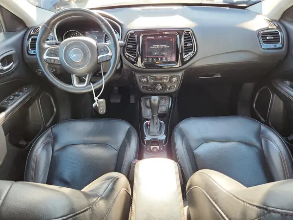 3C4NJDCB0JT453787 2018 JEEP COMPASS - Image 8