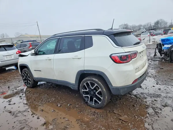 3C4NJDCB0JT479922 2018 JEEP COMPASS - Image 2
