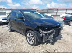 3C4NJDCB0JT484117 2018 JEEP COMPASS