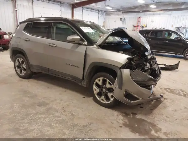 3C4NJDCB0KT656468 2019 JEEP COMPASS - Image 1