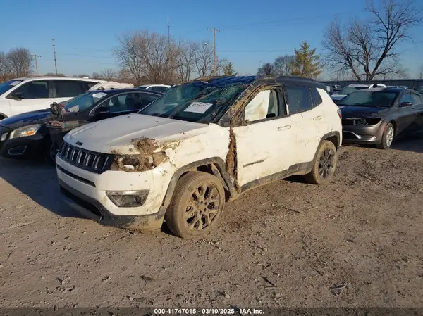 3C4NJDCB0KT664943 2019 JEEP COMPASS - Image 2