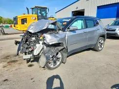 3C4NJDCB0KT697635 2019 JEEP COMPASS