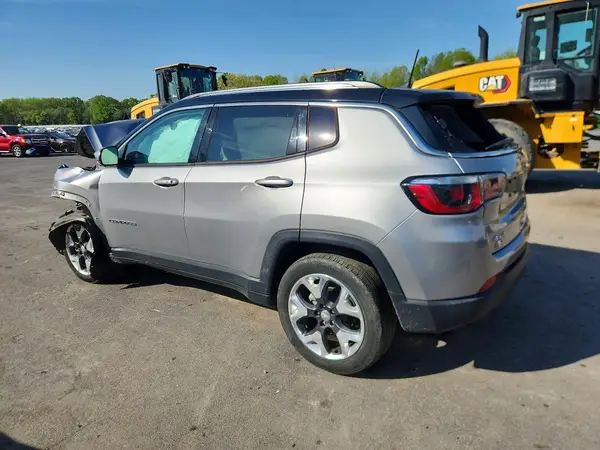 3C4NJDCB0KT697635 2019 JEEP COMPASS - Image 2