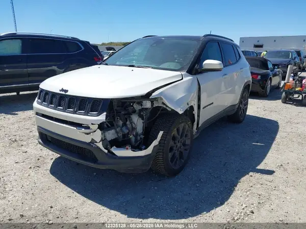 3C4NJDCB0KT704471 2019 JEEP COMPASS - Image 2