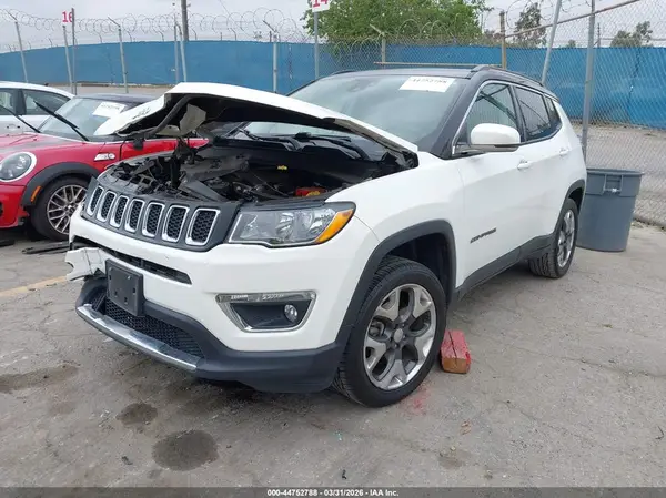 3C4NJDCB0KT733615 2019 JEEP COMPASS - Image 2