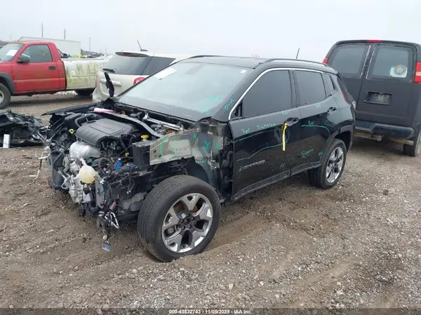 3C4NJDCB0KT734182 2019 JEEP COMPASS - Image 2