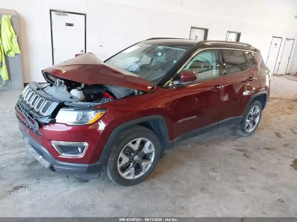 3C4NJDCB0LT228255 2020 JEEP COMPASS - Image 2