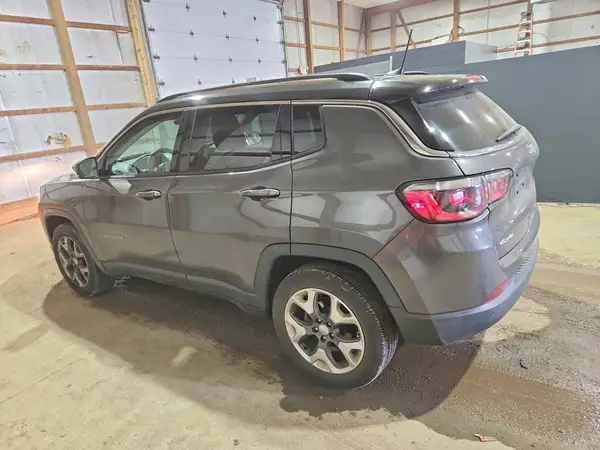 3C4NJDCB0MT520800 2021 JEEP COMPASS - Image 2