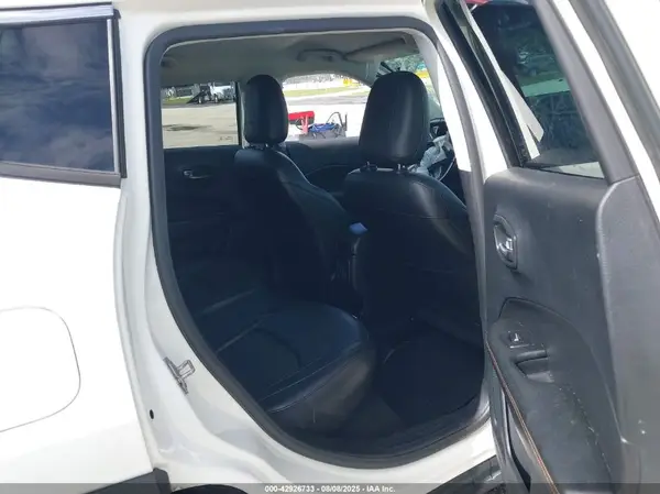 3C4NJDCB0MT527603 2021 JEEP COMPASS - Image 8