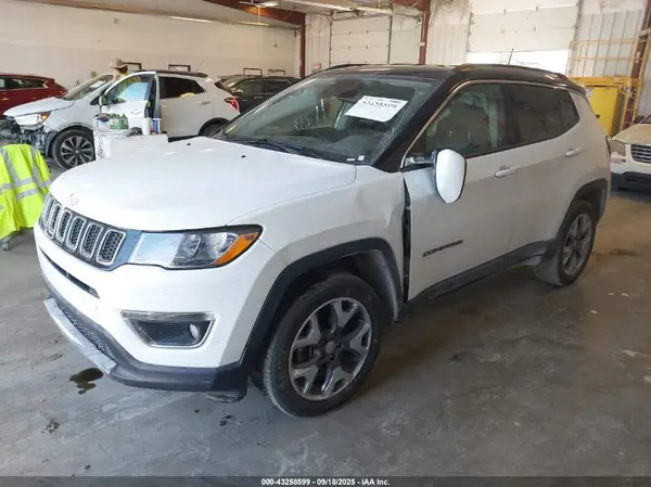 3C4NJDCB0MT569236 2021 JEEP COMPASS - Image 2