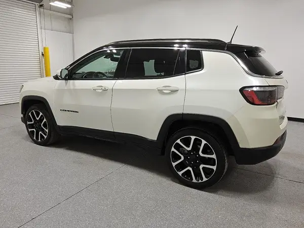 3C4NJDCB0MT579667 2021 JEEP COMPASS - Image 2