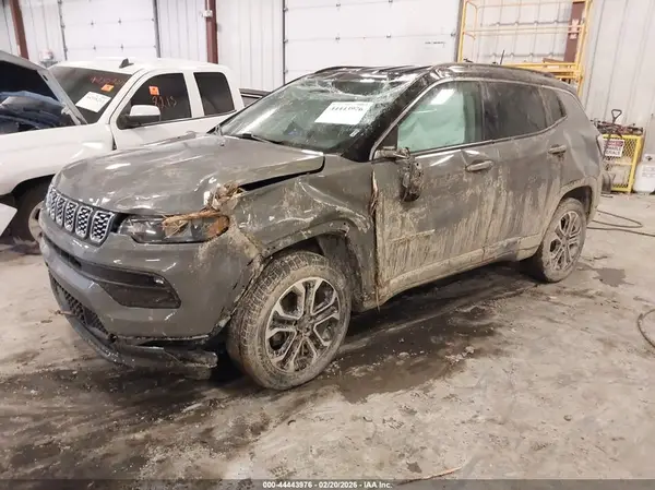 3C4NJDCB0NT174376 2022 JEEP COMPASS - Image 2