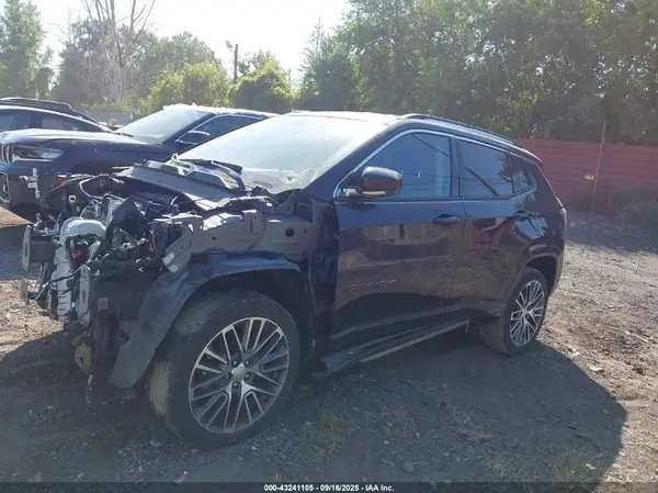 3C4NJDCB0NT185278 2022 JEEP COMPASS - Image 2