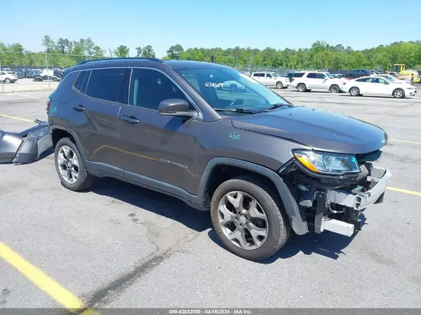 3C4NJDCB1HT631619 2017 JEEP COMPASS - Image 1