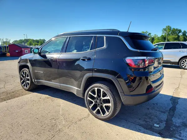 3C4NJDCB1HT664880 2017 JEEP COMPASS - Image 2