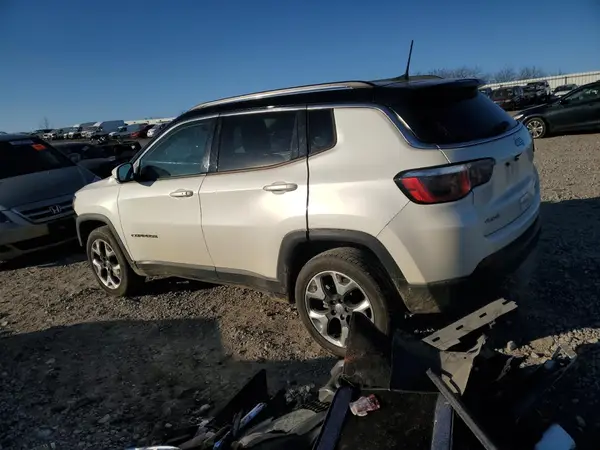 3C4NJDCB1HT679976 2017 JEEP COMPASS - Image 2