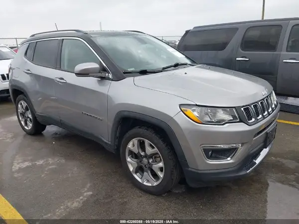 3C4NJDCB1HT688578 2017 JEEP COMPASS - Image 1