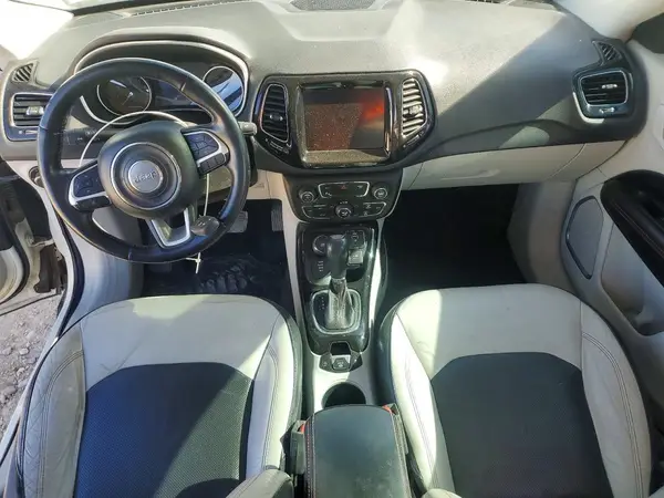 3C4NJDCB1HT689262 2017 JEEP COMPASS - Image 8