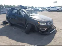 3C4NJDCB1JT103195 2018 JEEP COMPASS