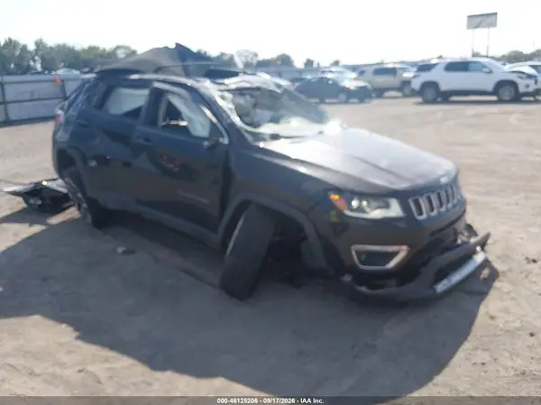 3C4NJDCB1JT103195 2018 JEEP COMPASS - Image 1
