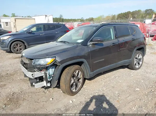 3C4NJDCB1JT104492 2018 JEEP COMPASS - Image 2