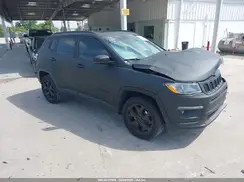 3C4NJDCB1JT130963 2018 JEEP COMPASS