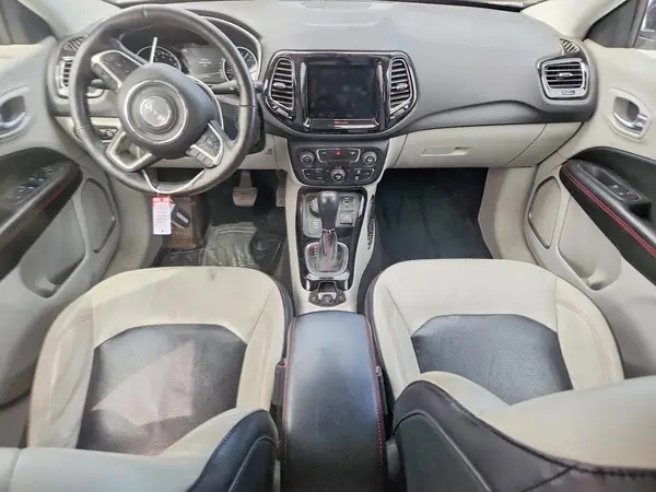 3C4NJDCB1JT140697 2018 JEEP COMPASS - Image 8