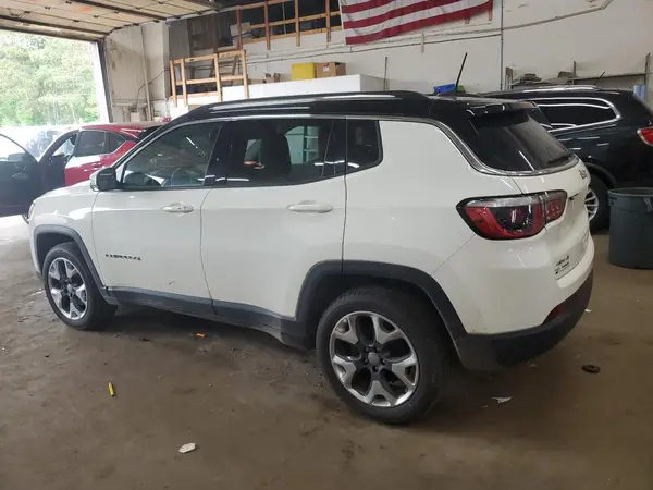 3C4NJDCB1JT212613 2018 JEEP COMPASS - Image 2