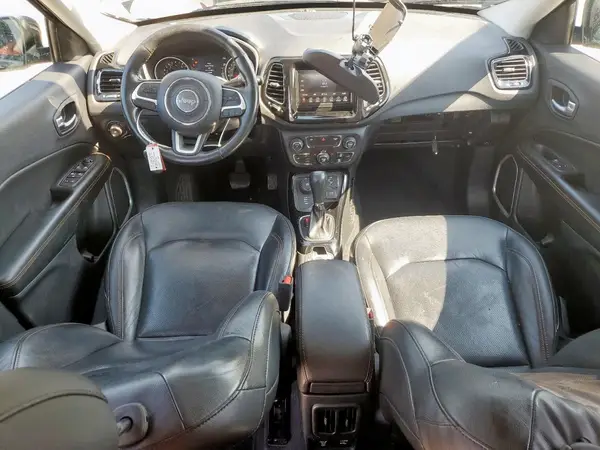 3C4NJDCB1JT259477 2018 JEEP COMPASS - Image 8