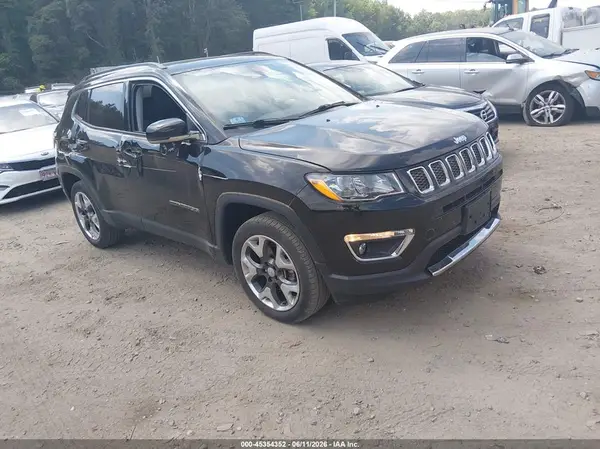 3C4NJDCB1JT263867 2018 JEEP COMPASS - Image 1
