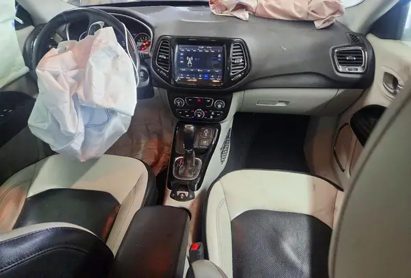 3C4NJDCB1JT264615 2018 JEEP COMPASS - Image 8