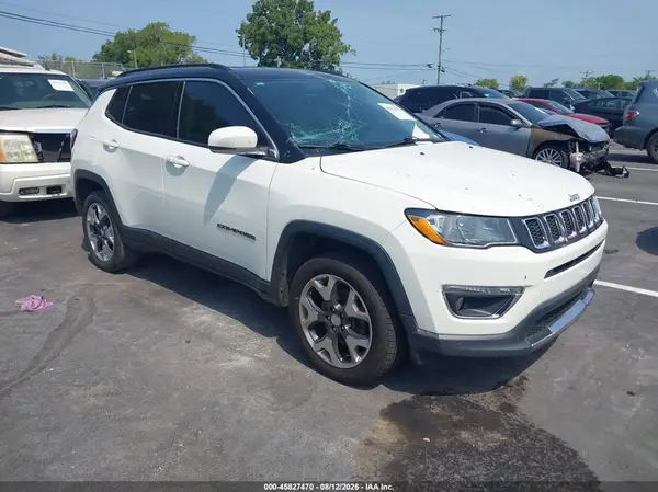 3C4NJDCB1JT266378 2018 JEEP COMPASS - Image 1