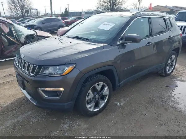 3C4NJDCB1JT283603 2018 JEEP COMPASS - Image 2