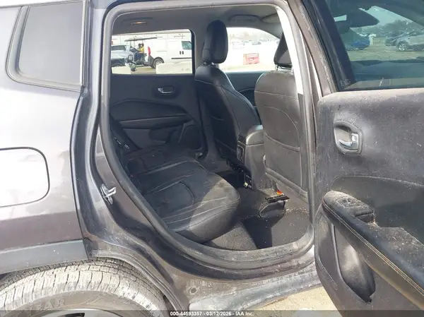 3C4NJDCB1JT283603 2018 JEEP COMPASS - Image 8