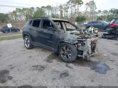 3C4NJDCB1JT315918 2018 JEEP COMPASS