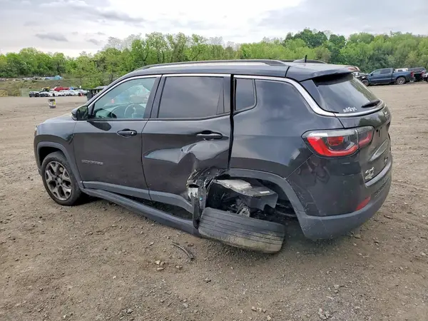 3C4NJDCB1JT341225 2018 JEEP COMPASS - Image 2