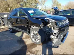 3C4NJDCB1JT341547 2018 JEEP COMPASS