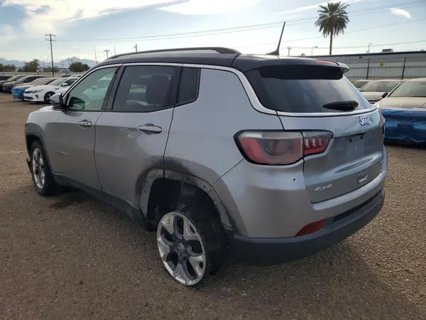 3C4NJDCB1JT354329 2018 JEEP COMPASS - Image 2