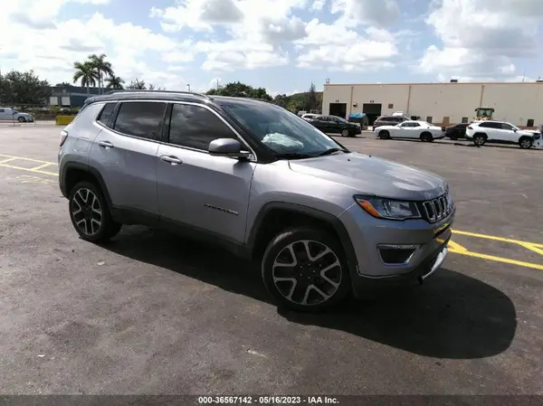 3C4NJDCB1JT361572 2018 JEEP COMPASS - Image 1