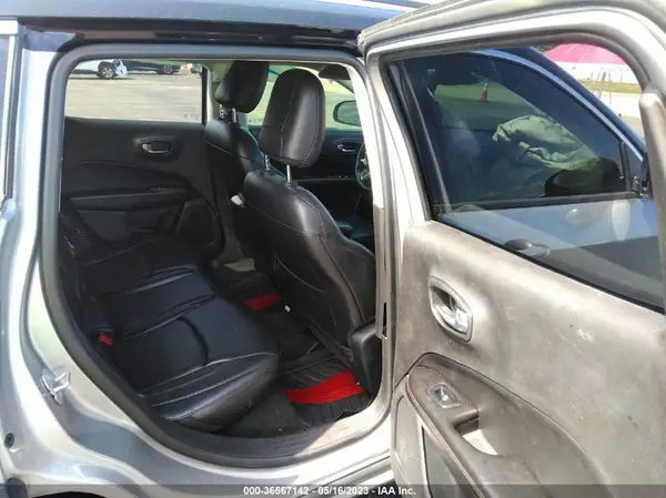 3C4NJDCB1JT361572 2018 JEEP COMPASS - Image 8