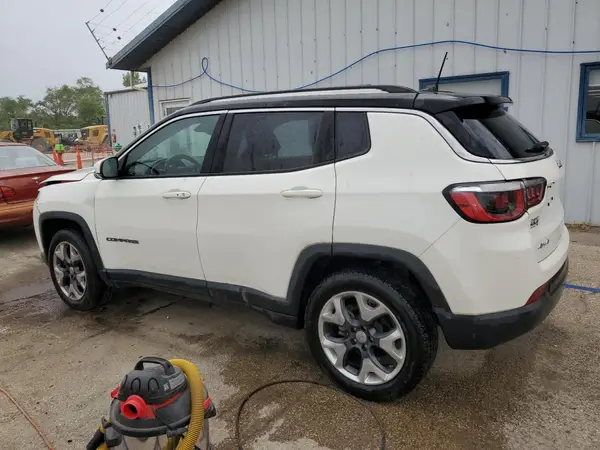 3C4NJDCB1JT372765 2018 JEEP COMPASS - Image 2