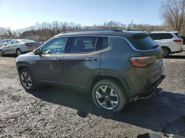 3C4NJDCB1JT393082 2018 JEEP COMPASS - Image 2