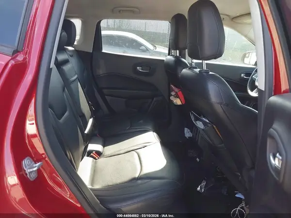 3C4NJDCB1JT395933 2018 JEEP COMPASS - Image 8