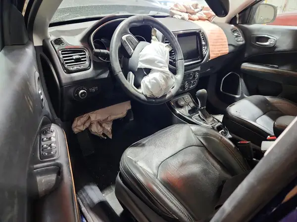 3C4NJDCB1JT398847 2018 JEEP COMPASS - Image 8