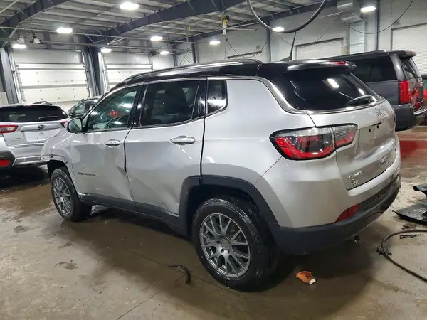 3C4NJDCB1JT408728 2018 JEEP COMPASS - Image 2